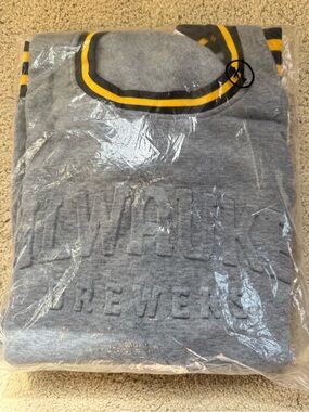Milwaukee Brewers Gray Crewneck Sweatshirt with Yellow & Navy Stripe Trim XL NWT
